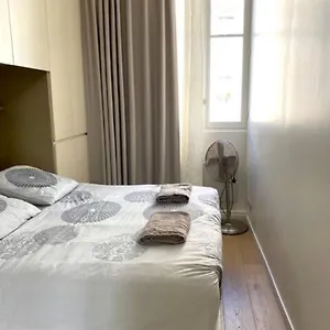 https://delightful-1br-next-to-the-eiffel-tower-apartment.fr-paris.fr