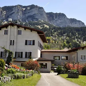https://bon-sejour-thollon.hotels-rhonealpes.com